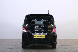 Минивэн Honda Freed 2010 года, 1149000 рублей, Омск