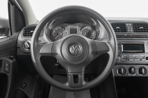 Седан Volkswagen Polo 2013 года, 749000 рублей, Барнаул