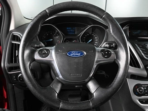 Хетчбэк Ford Focus 2013 года, 945000 рублей, Ростов-на-Дону