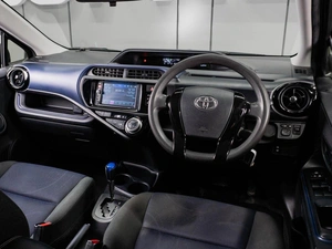 Хетчбэк Toyota Aqua 2017 года, 1170000 рублей, Тюмень