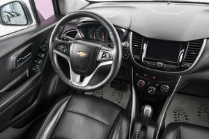 Внедорожник Chevrolet Trax 2020 года, 1599000 рублей, Красноярск