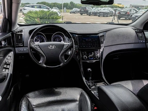 Седан Hyundai Sonata 2012 года, 1330000 рублей, Краснодар