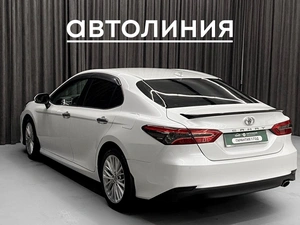 Седан Toyota Camry 2018 года, 2450000 рублей, Красноярск