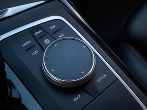 Седан BMW 3 серия 2019 года, 3650000 рублей, Волгоград
