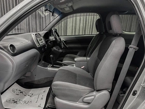 Внедорожник Toyota RAV4 2003 года, 680000 рублей, Красноярск