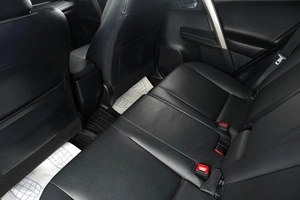 Внедорожник Toyota RAV4 2015 года, 2499000 рублей, Тюмень