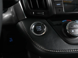 Внедорожник Toyota RAV4 2018 года, 2949000 рублей, Ростов-на-Дону