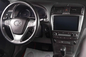 Седан Toyota Avensis 2010 года, 1039000 рублей, Тюмень