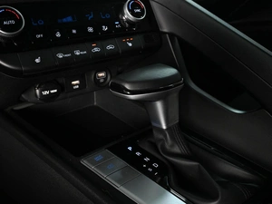 Седан Hyundai Elantra 2021 года, 2075000 рублей, Аксай