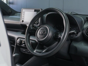 Хетчбэк Toyota Yaris 2021 года, 1249000 рублей, Сургут