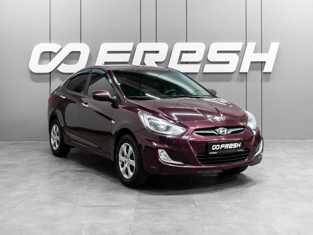 Седан Hyundai Solaris 2013 года, 819000 рублей, Тюмень