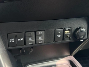 Внедорожник Toyota RAV4 2018 года, 2724000 рублей, Ижевск
