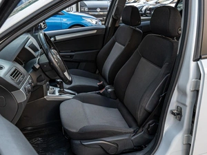 Универсал Opel Astra 2013 года, 830000 рублей, Краснодар
