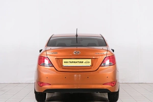 Седан Hyundai Solaris 2014 года, 1149000 рублей, Красноярск