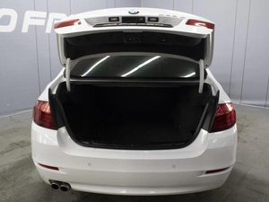 Седан BMW 5 серия 2013 года, 1750000 рублей, Омск