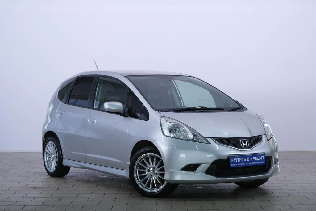 Хетчбэк Honda Fit 2009 года, 749000 рублей, Омск