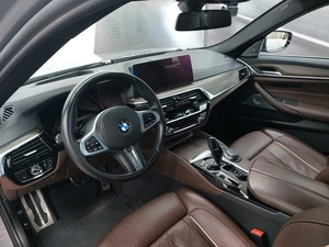 Седан BMW 5 серия 2021 года, 5300000 рублей, Барнаул