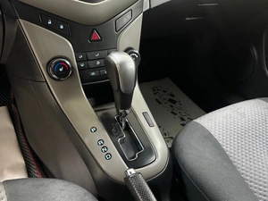 Седан Chevrolet Cruze 2012 года, 755000 рублей, Ачинск