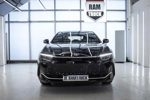 Седан Toyota Crown 2023 года, 6999999 рублей, Москва