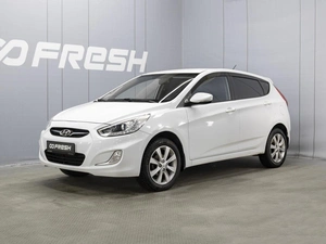 Хетчбэк Hyundai Solaris 2013 года, 890000 рублей, Омск