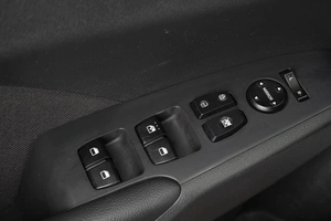 Седан Hyundai Solaris 2019 года, 1330000 рублей, Омск