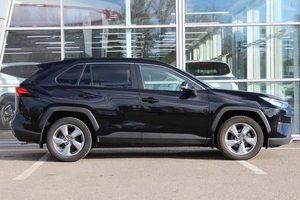 Внедорожник Toyota RAV4 2021 года, 3050000 рублей, Ярославль