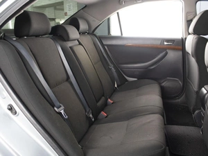 Седан Toyota Avensis 2007 года, 960000 рублей, Омск