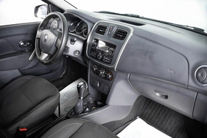 Седан Renault Logan 2017 года, 779000 рублей, Пермь