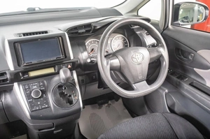 Минивэн Toyota Wish 2012 года, 1289000 рублей, Томск