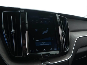 Внедорожник Volvo XC60 2018 года, 3178196 рублей, Москва