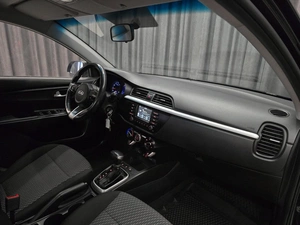 Седан Kia Rio 2019 года, 980000 рублей, Красноярск