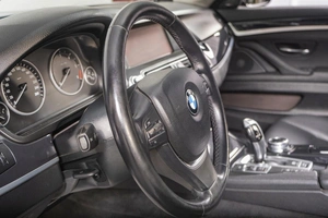 Седан BMW 5 серия 2011 года, 1899000 рублей, Томск