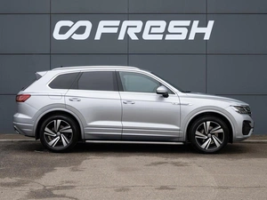 Внедорожник Volkswagen Touareg 2018 года, 5100000 рублей, Краснодар