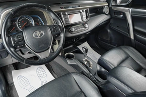 Внедорожник Toyota RAV4 2013 года, 1899000 рублей, Тюмень