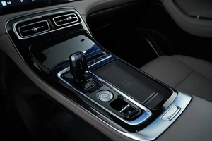 Внедорожник Geely Atlas 2026 года, 3341888 рублей, Москва