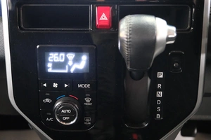 Хетчбэк Toyota Tank 2017 года, 1089000 рублей, Омск