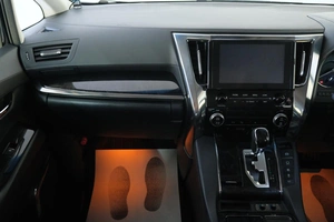 Минивэн Toyota Vellfire 2020 года, 5049000 рублей, Омск