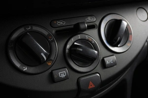 Хетчбэк Nissan Note 2011 года, 780000 рублей, Омск