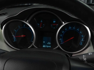 Седан Chevrolet Cruze 2012 года, 679000 рублей, Тюмень