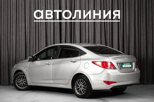 Седан Hyundai Solaris 2015 года, 920000 рублей, Красноярск