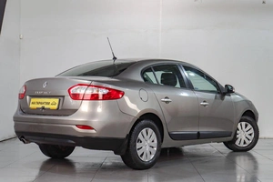 Седан Renault Fluence 2010 года, 649000 рублей, Челябинск