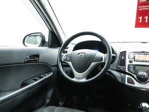 Хетчбэк Hyundai i30 2011 года, 850000 рублей, Красноярск