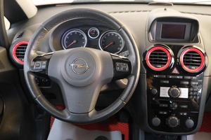 Хетчбэк Opel Corsa 2012 года, 489000 рублей, Омск