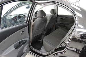 Седан Kia Rio 2011 года, 870000 рублей, Клинцы