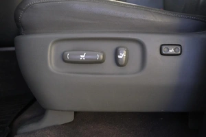 Внедорожник Toyota Land Cruiser 2009 года, 3299000 рублей, Омск