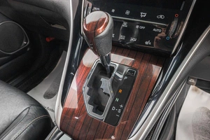 Внедорожник Toyota Harrier 2015 года, 2349000 рублей, Барнаул