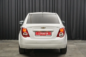 Седан Chevrolet Aveo 2014 года, 827000 рублей, Красноярск