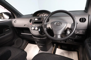 Минивэн Toyota Sienta 2013 года, 1169000 рублей, Новосибирск
