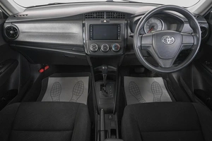 Седан Toyota Corolla Axio 2018 года, 1389000 рублей, Кемерово