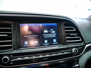 Седан Hyundai Elantra 2019 года, 1579000 рублей, Красноярск